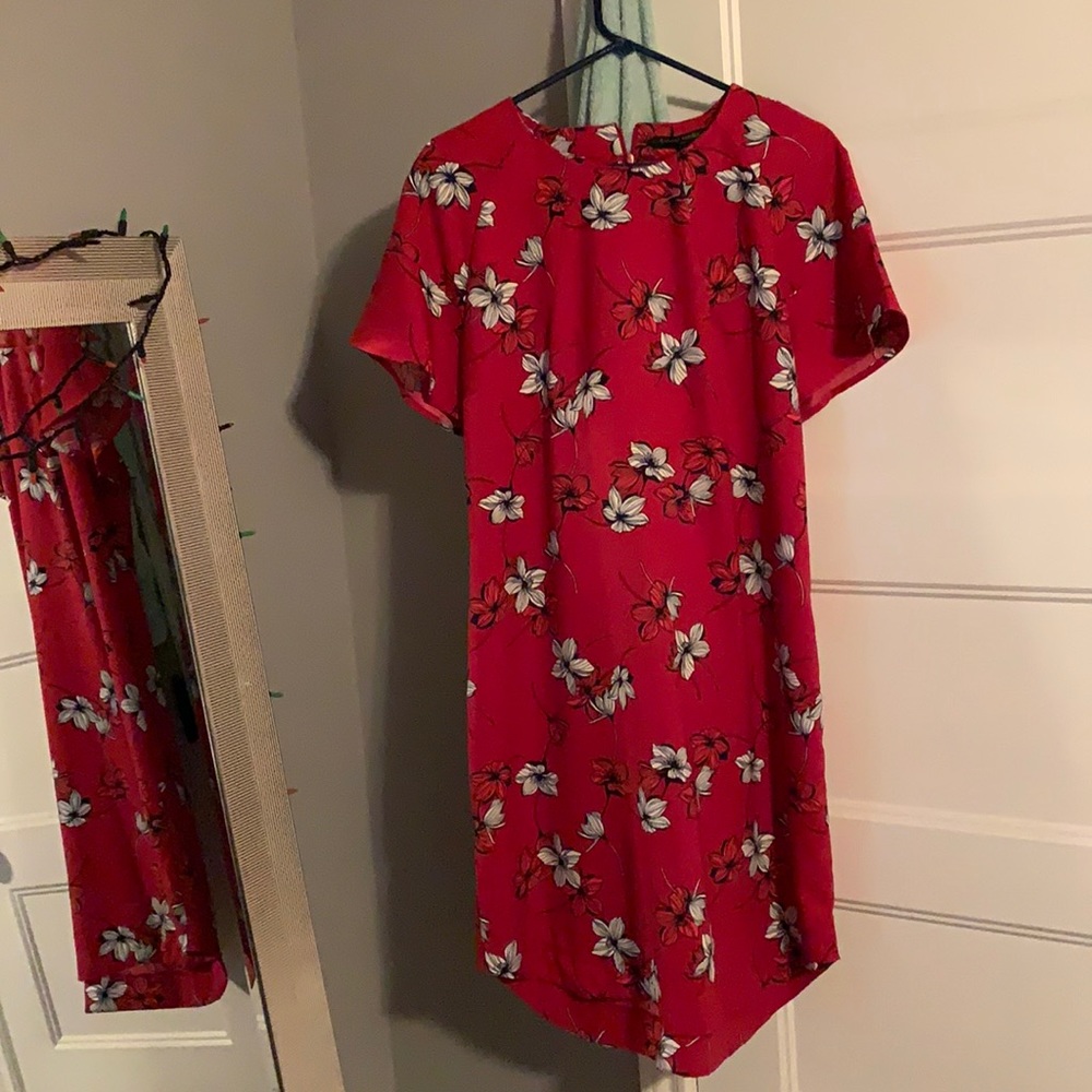 Banana Republic Red midi dress, Never worn before!